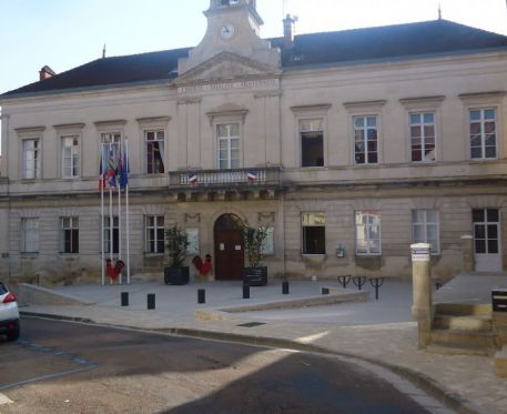 Ville de Montbard - réfection du parvis de la mairie