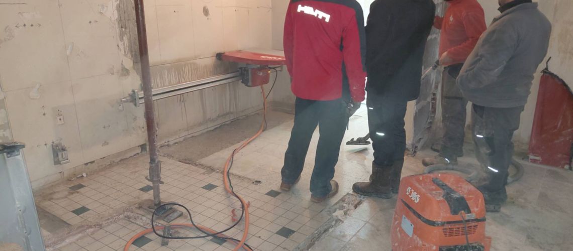 Sciage mur en béton avec scie murale HILTI