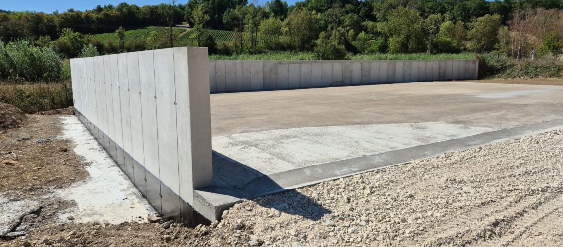 Réalisation dune  aire à Marcs 